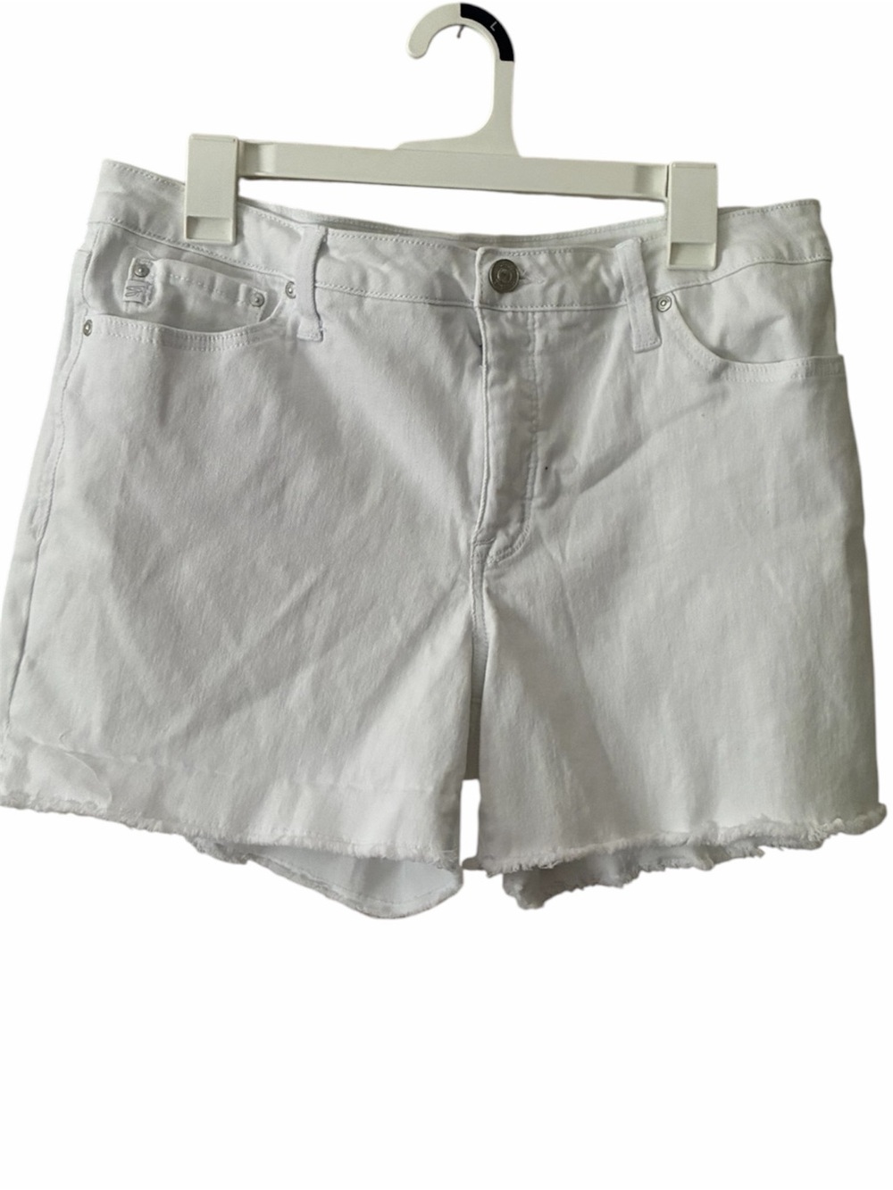 Seven7 White Denim Shorts Size 14 NWOT Frayed Hem Classic Fit